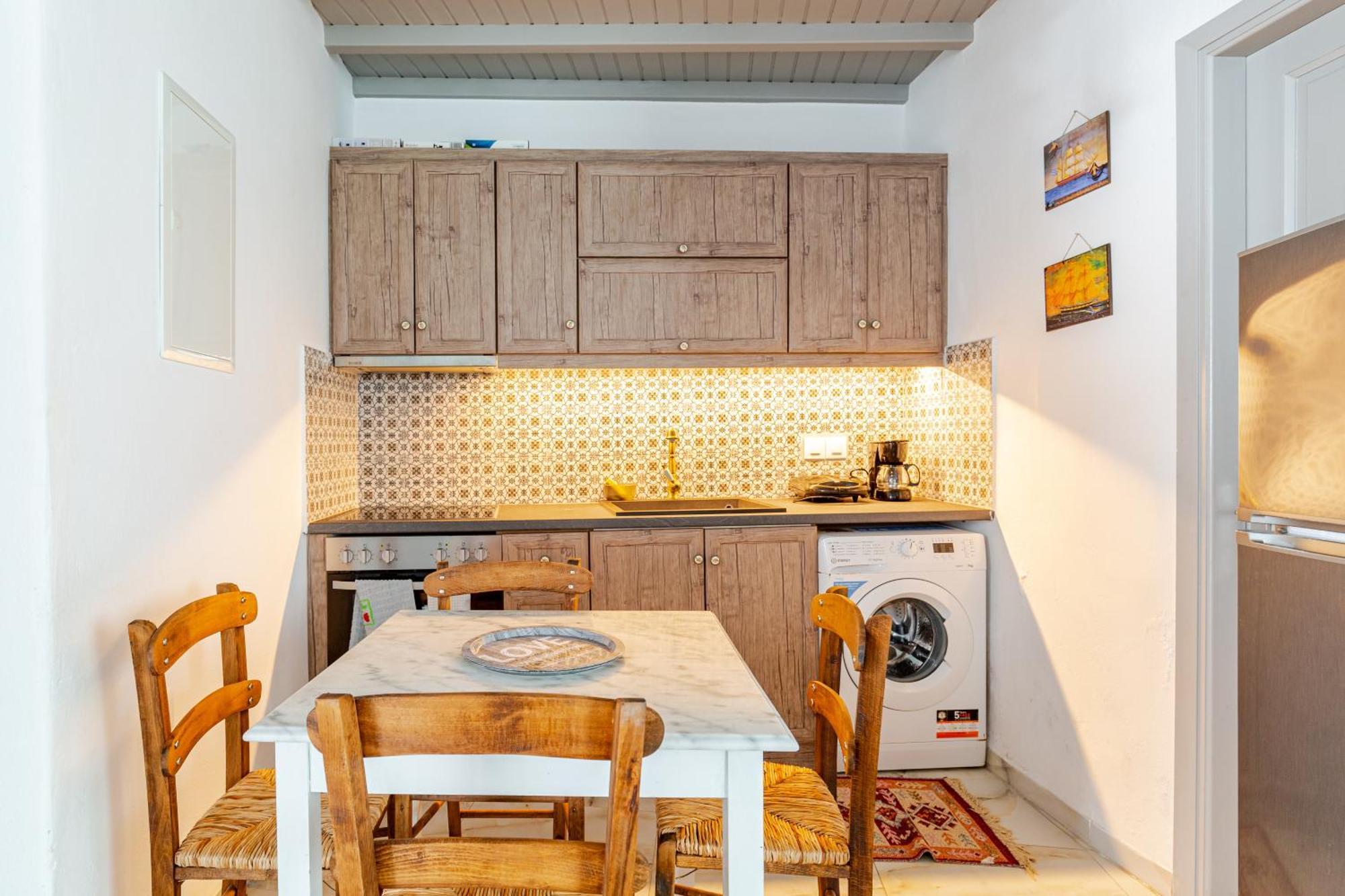 Elenitas Beach House In Ornos ภายนอก รูปภาพ