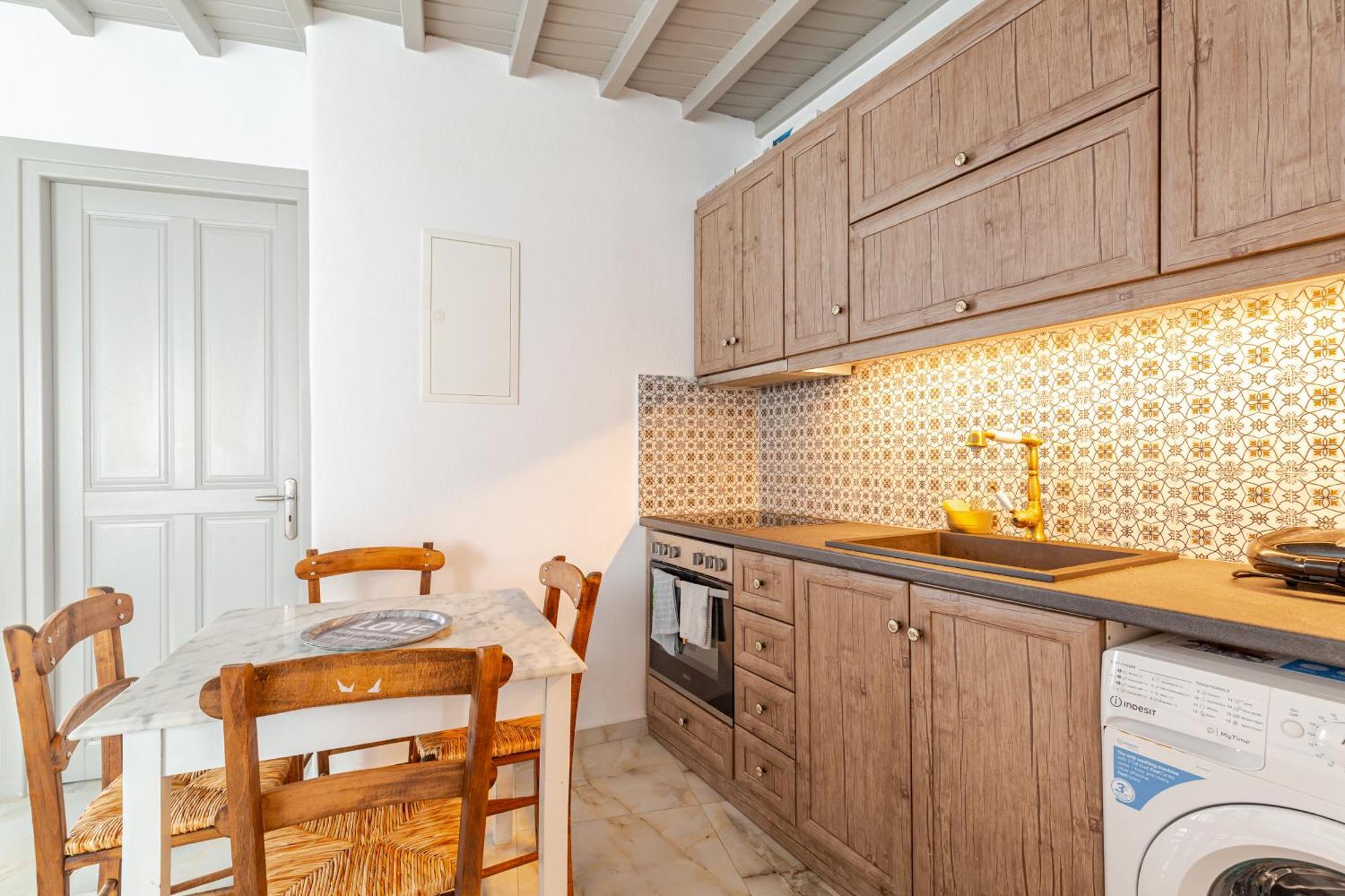 Elenitas Beach House In Ornos ภายนอก รูปภาพ